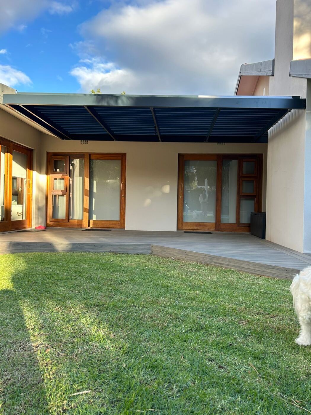 Charcoal Louvre Awning, Durbanville — view 8.