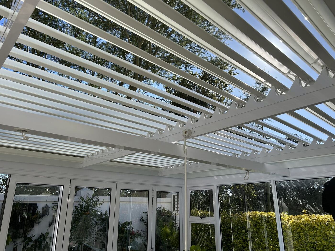 White Louvre System, Constantia — view 5.