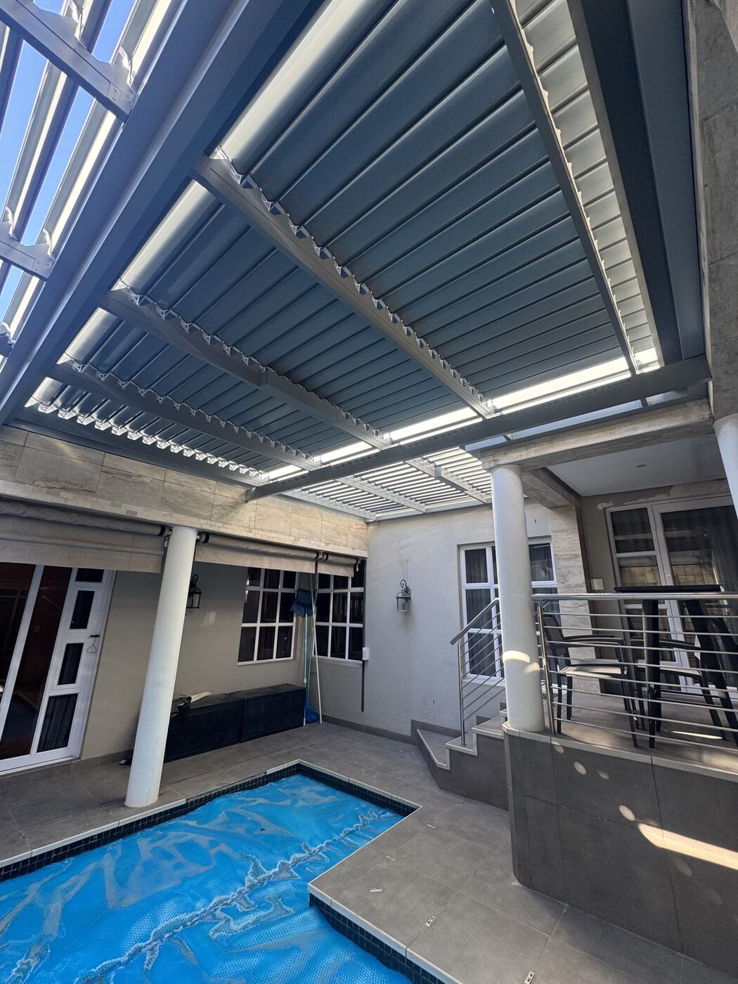 Light Grey Louvre System, Goedemoed — view 2.