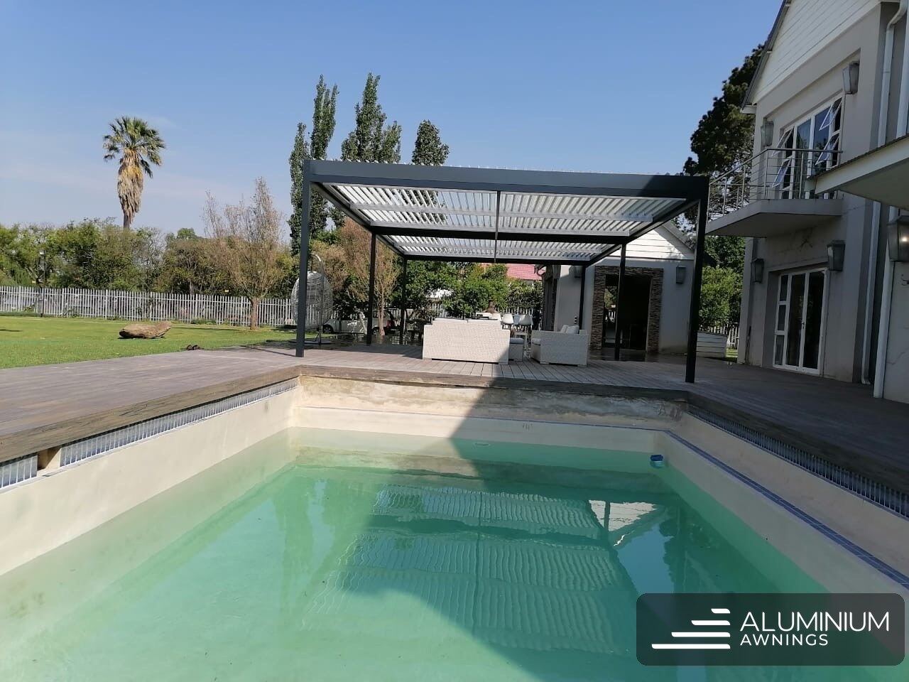 Pool deck pergola in Cape Town